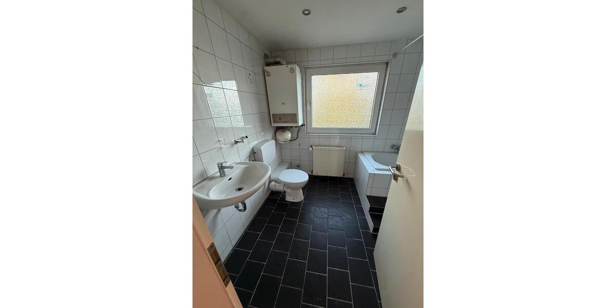 Dachgeschoßwohnung Essen Stadtbezirk V - 2 Zimmer, 70 m&sup2;, 750&euro; | Angebot:26699828