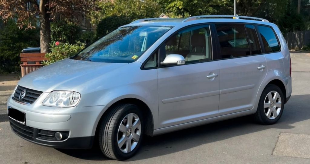 VW Touran 165.000 km 4.690 &euro; Essen 45277