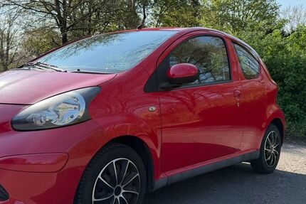Toyota Aygo (X) 106.000 km 2.300 &euro; Dortmund 44267