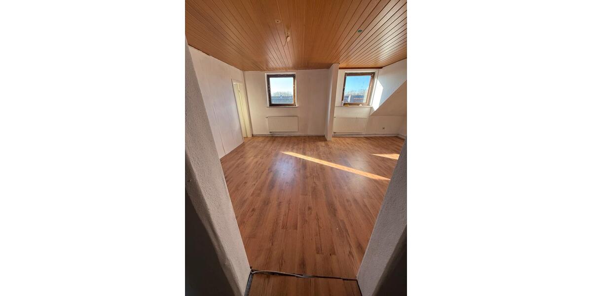 Dachgeschoßwohnung Gelsenkirchen Gelsenkirchen-Nord - 2 Zimmer, 77 m&sup2;, 450&euro; | Angebot:26005024