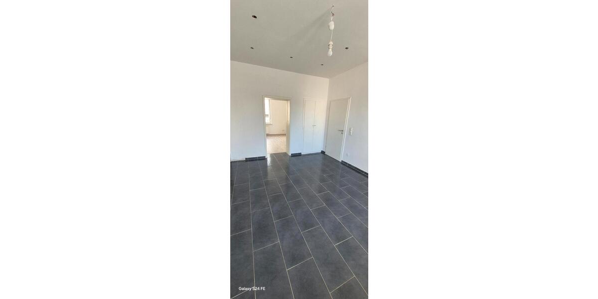 Etagenwohnung Hagen Hohenlimburg - 4 Zimmer, 104 m&sup2;, 1.100&euro; | Angebot:25994262