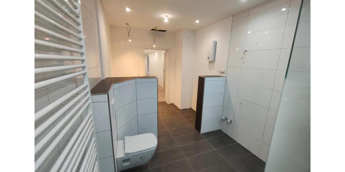 Erdgeschoßwohnung Essen Stadtbezirk VII - 5.5 Zimmer, 165 m&sup2;, 1.480&euro; | Angebot:26546105