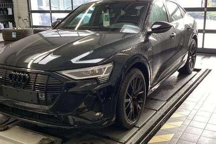 Audi e-tron 27.908 km 31.635 &euro; Hagen 58091